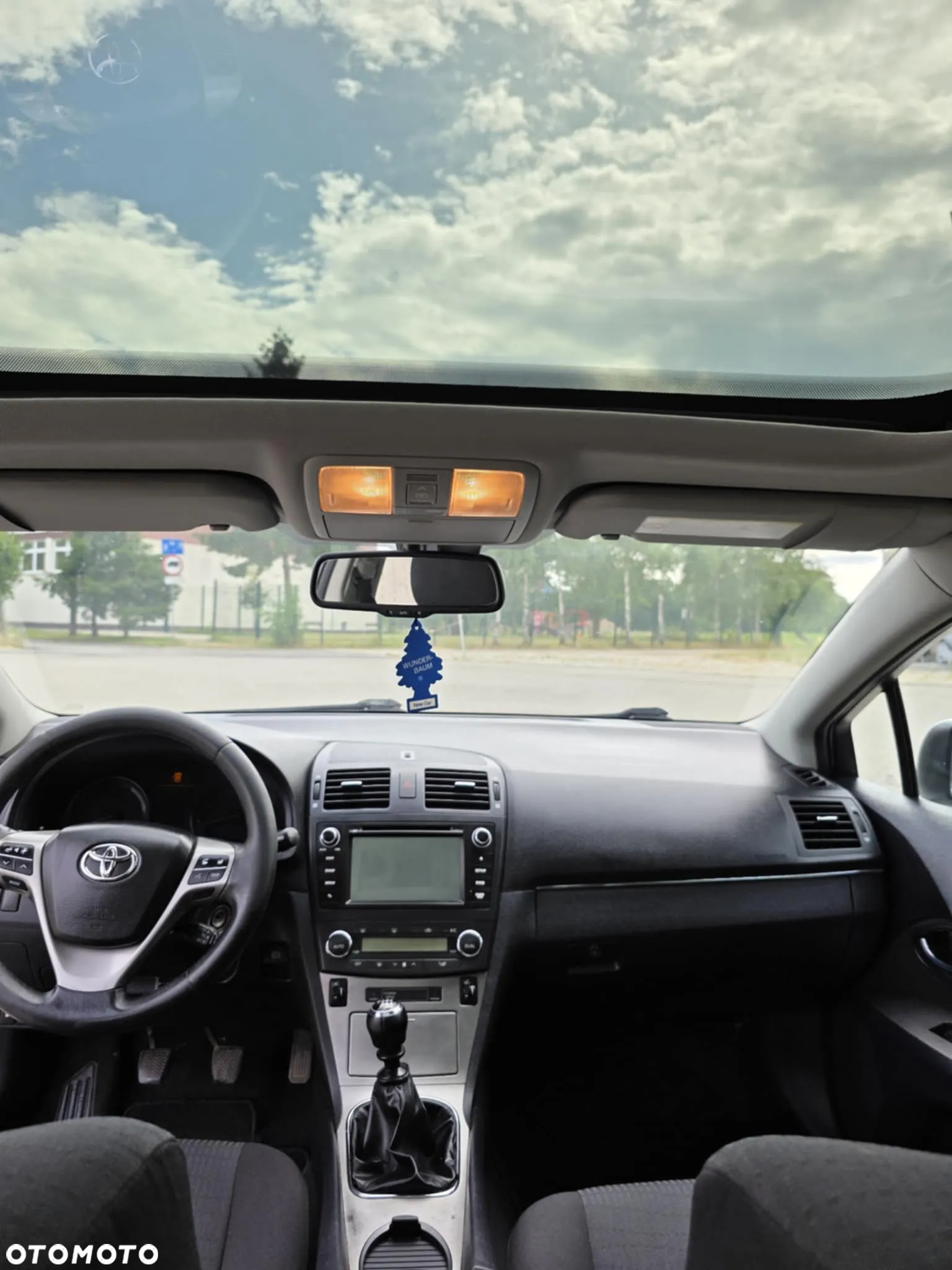 Toyota Avensis - 24