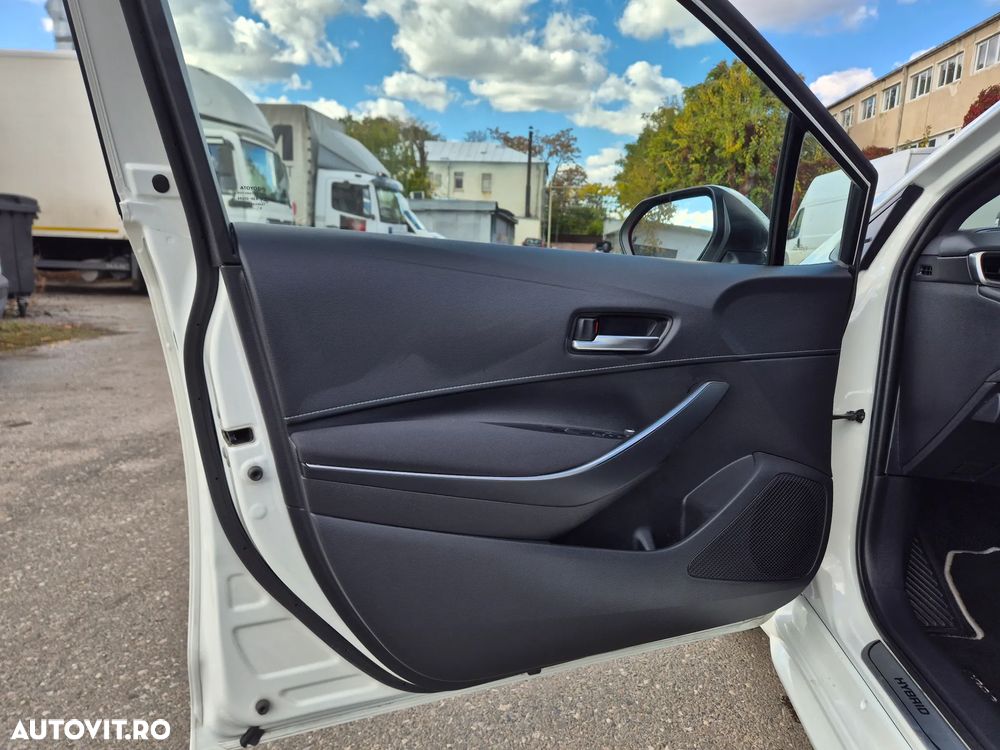 Toyota Corolla - 10