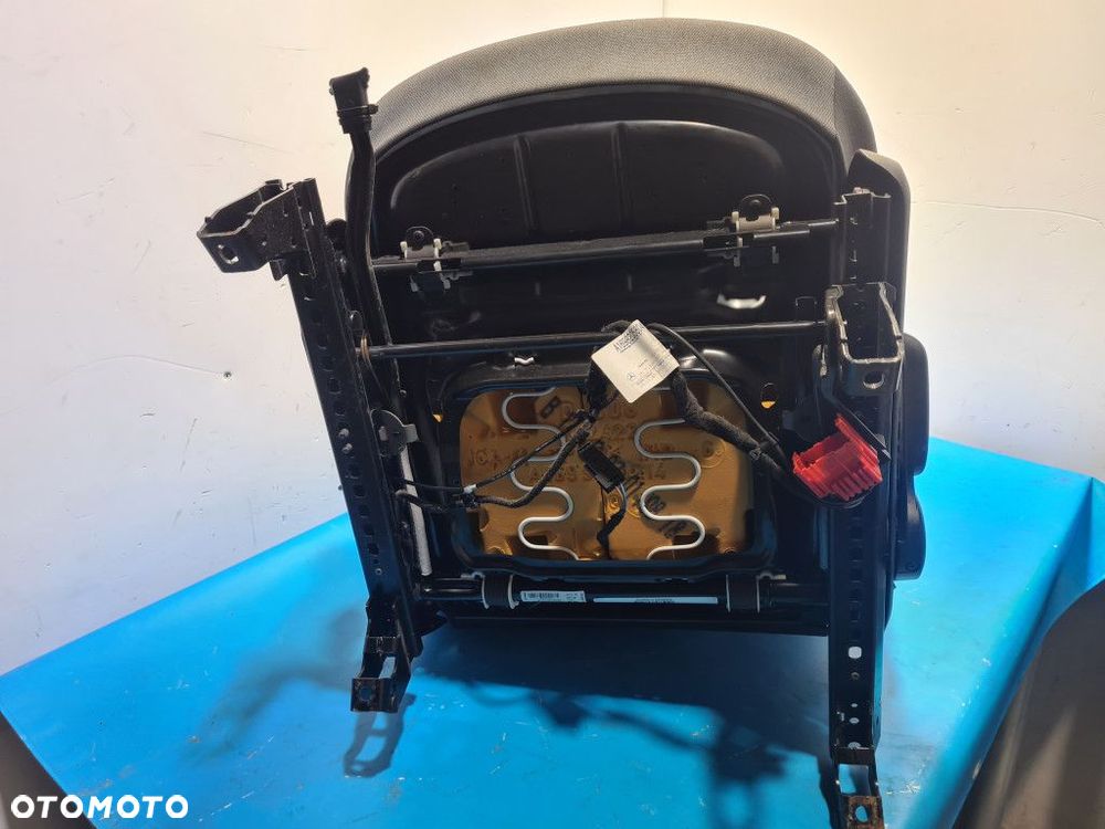 FOTEL KIEROWCY MERCEDES W169 - 11