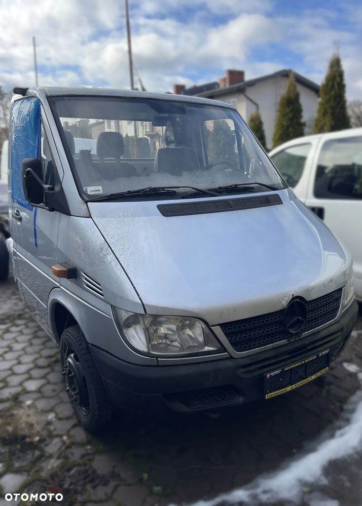 Mercedes-Benz Sprinter - 1