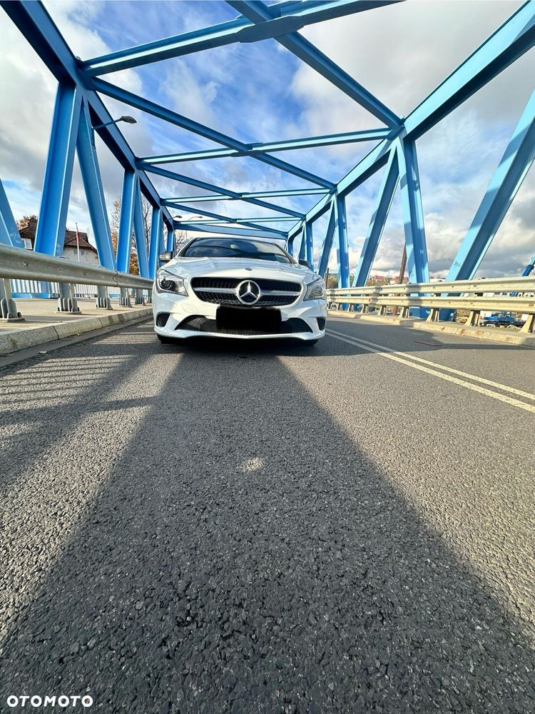 Mercedes-Benz CLA 250 7G-DCT - 4