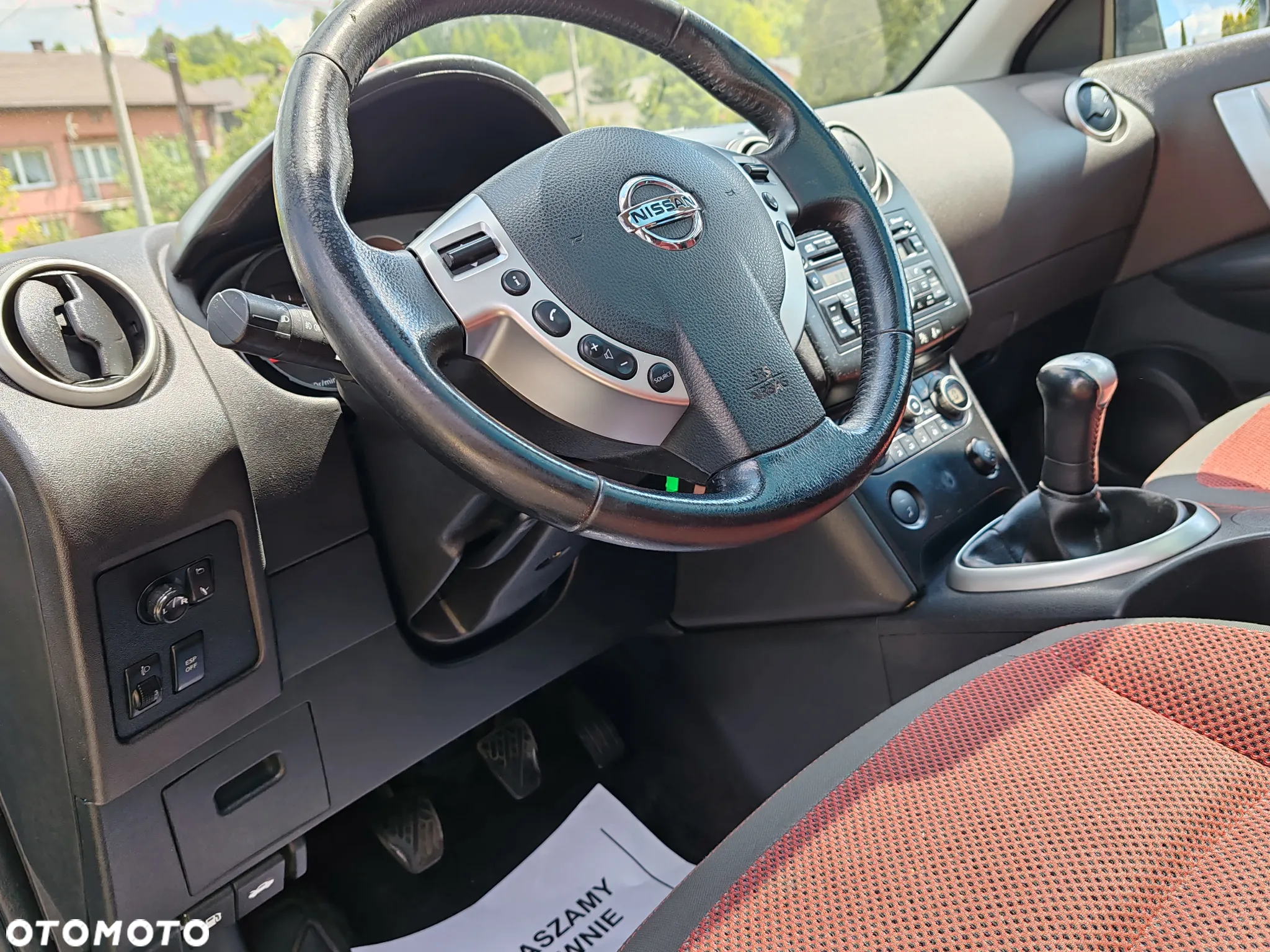 Nissan Qashqai - 25