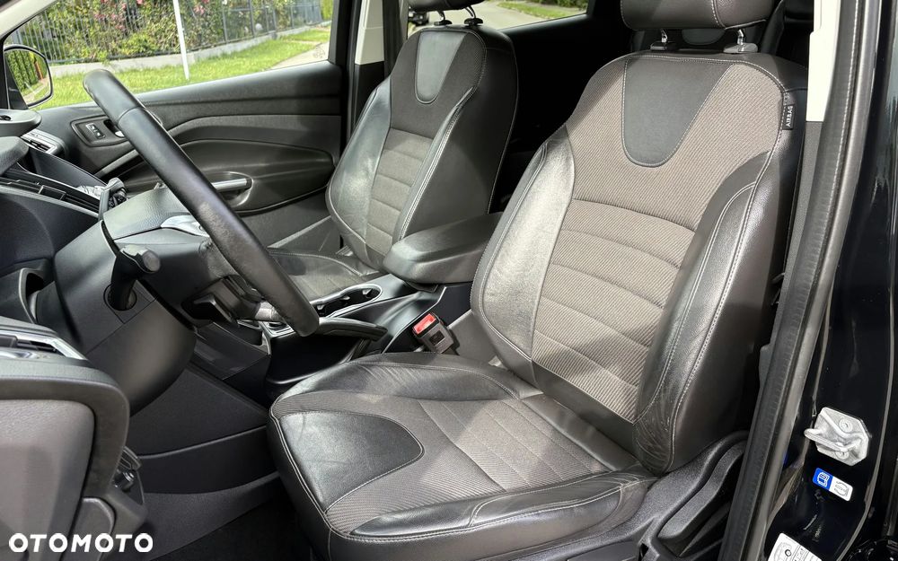 Ford Kuga 2.0 TDCi 4x4 Titanium - 21