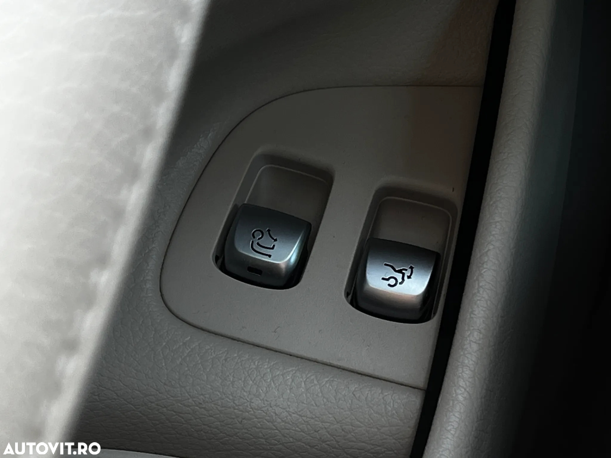 Mercedes-Benz E 300 9G-TRONIC Exclusive - 21