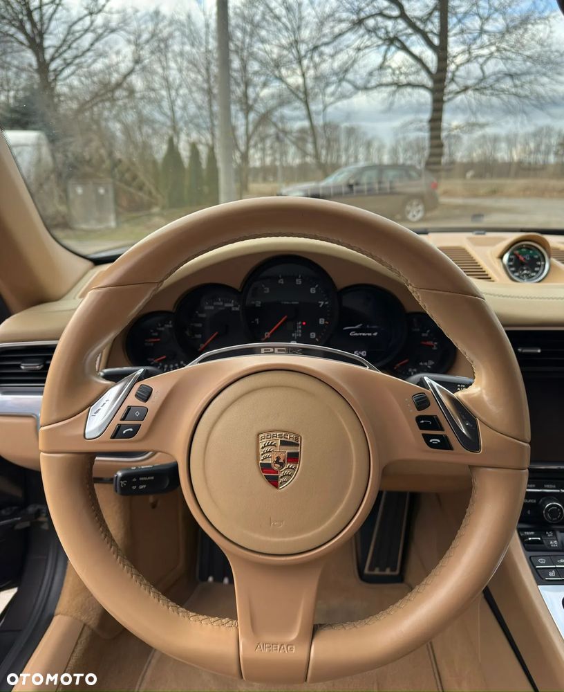 Porsche 911 Carrera 4 PDK - 7