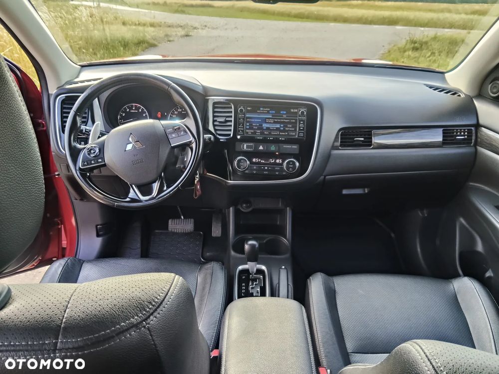 Mitsubishi Outlander 2.0 Intense 2WD CVT - 13