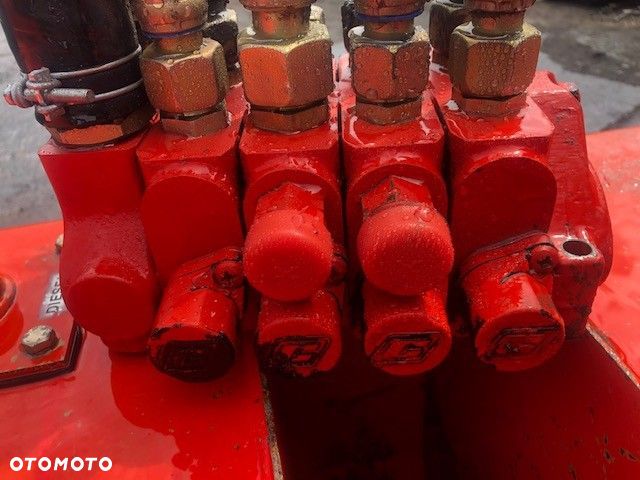 Manitou 928 Rozdzielacz Hydrauliczny - 5