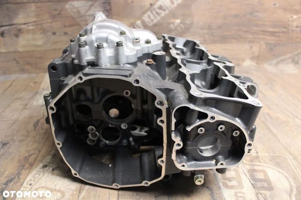 SILNIK KARTERY BLOK SUZUKI GSXR 750 GSX-R750 - 3