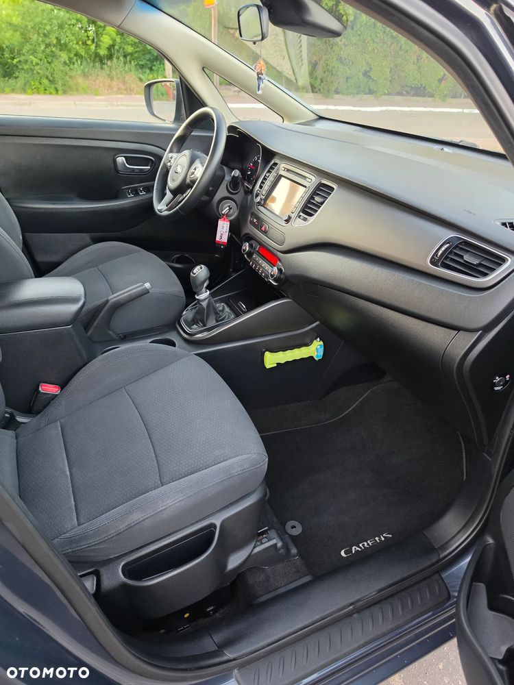 Kia Carens 1.7 CRDi XL 7os - 35