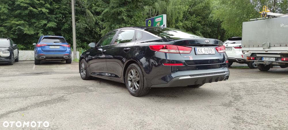 Kia Optima 2.0 M - 12