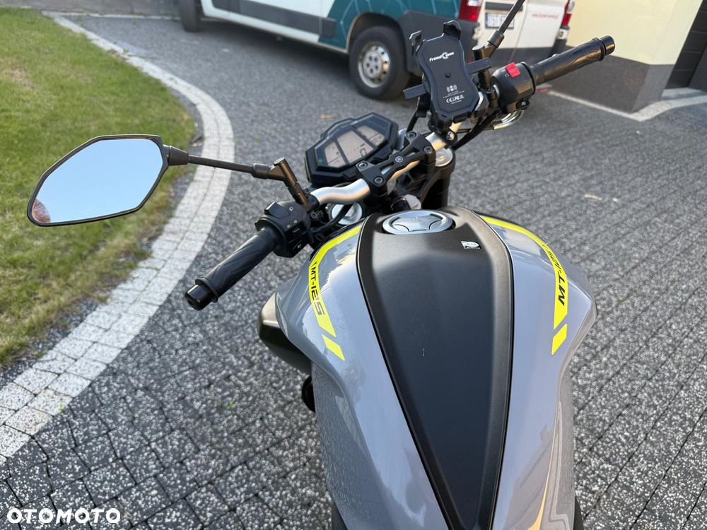 Yamaha MT - 4
