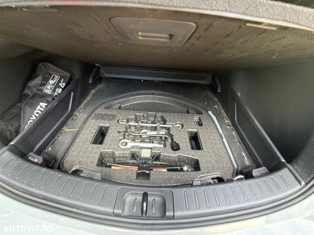 Toyota Corolla 1.8 Business Edition - 18