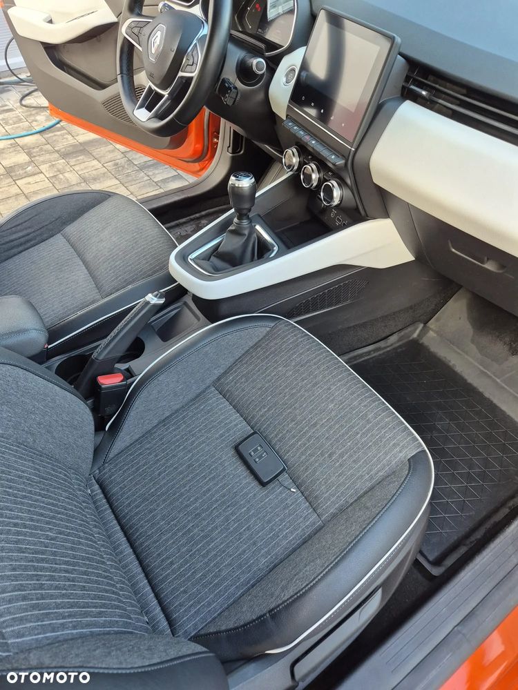 Renault Clio - 19