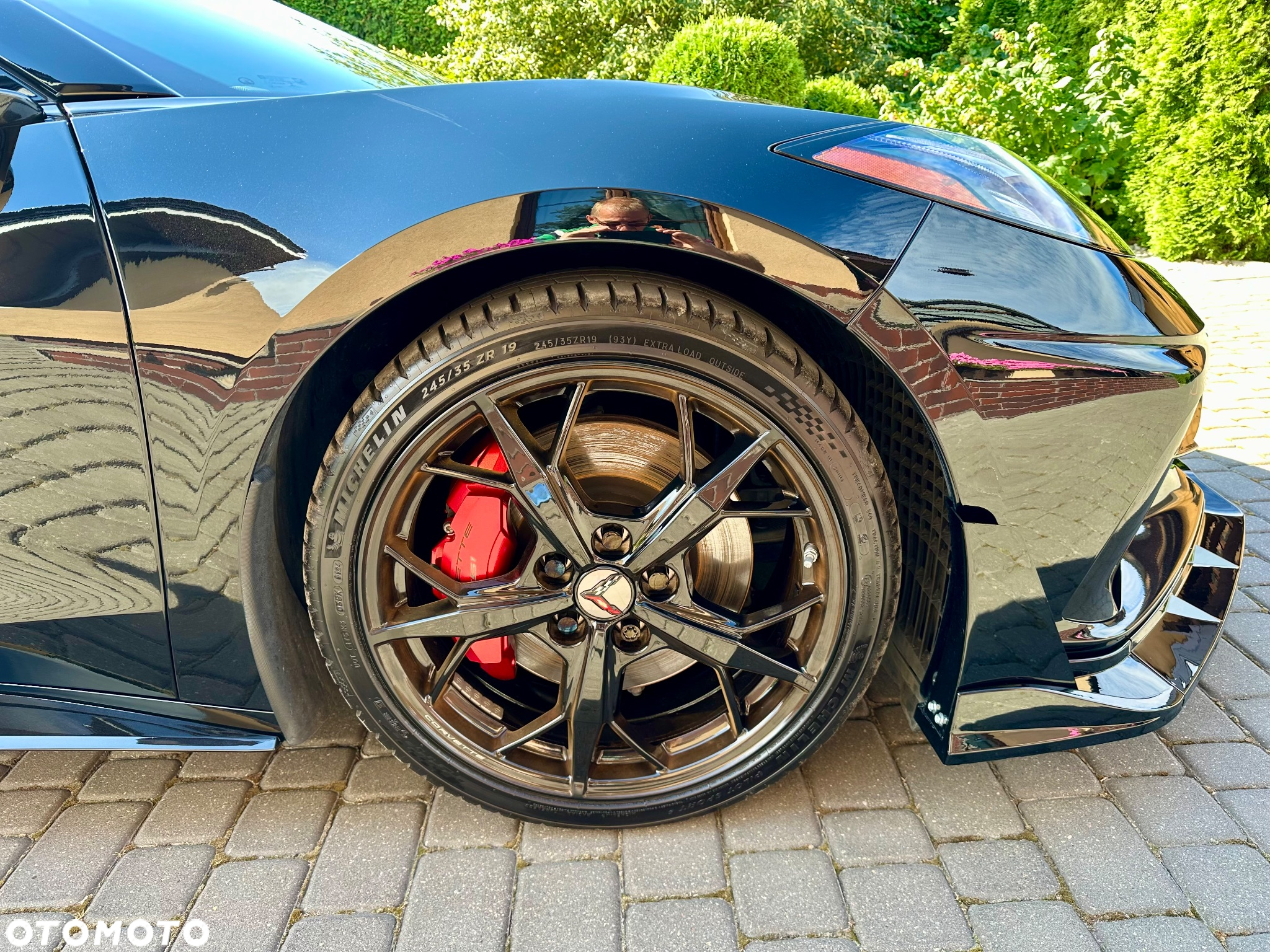 Chevrolet Corvette - 13