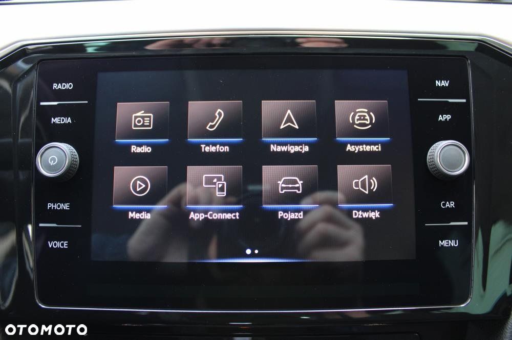 Volkswagen Passat - 23