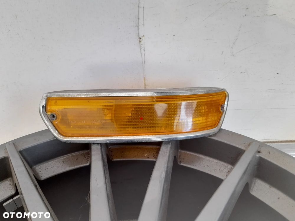 Lampa kierunkowskazu prawy przód BMW E10 22790R6 - 1