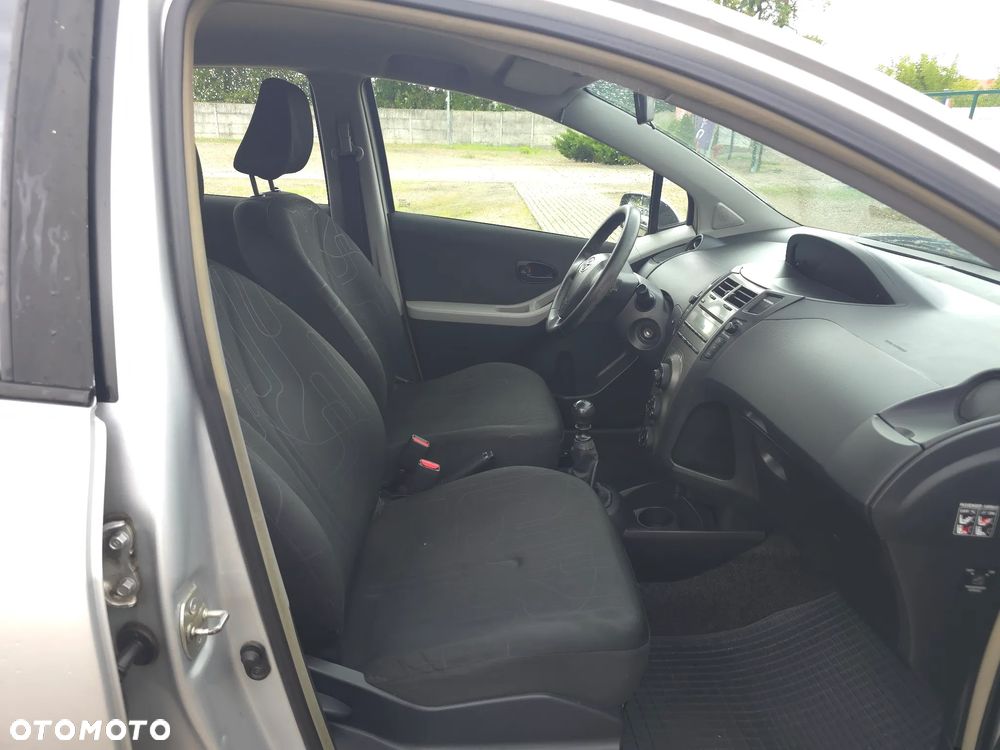 Toyota Yaris 1.4 D-4D Luna EU5 - 16