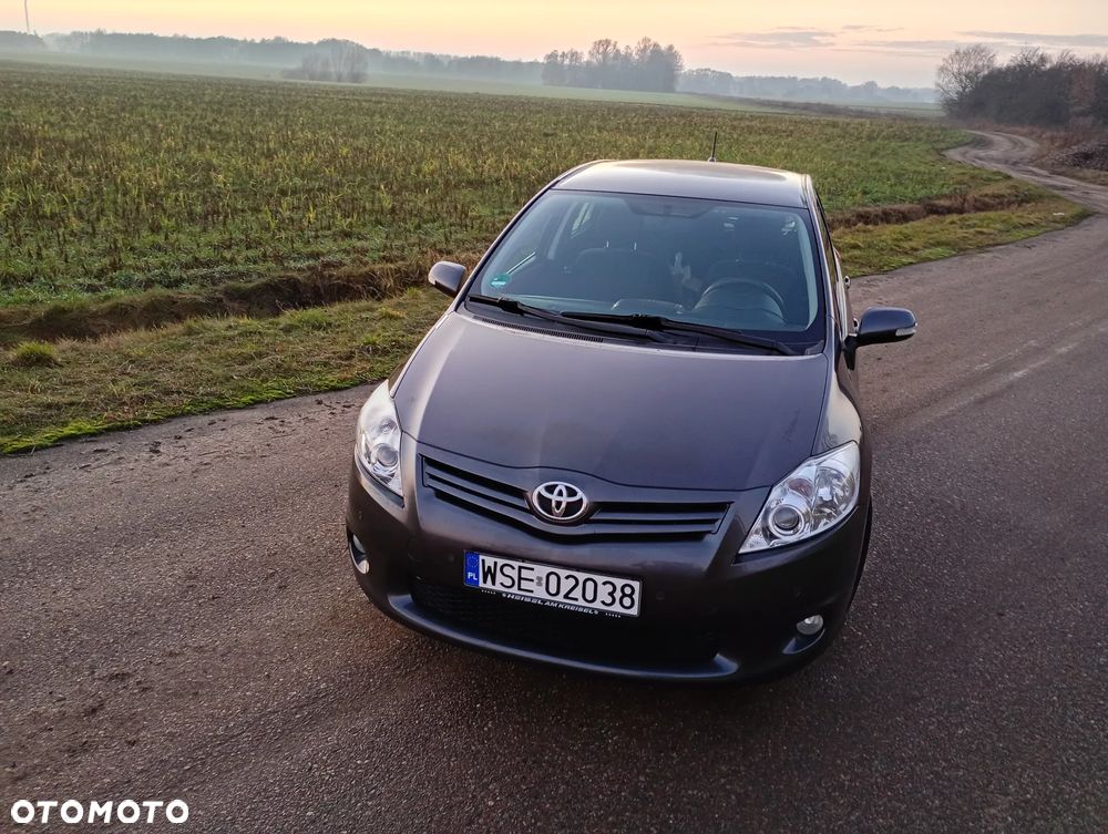 Toyota Auris 1.6 Premium Comfort MS - 30