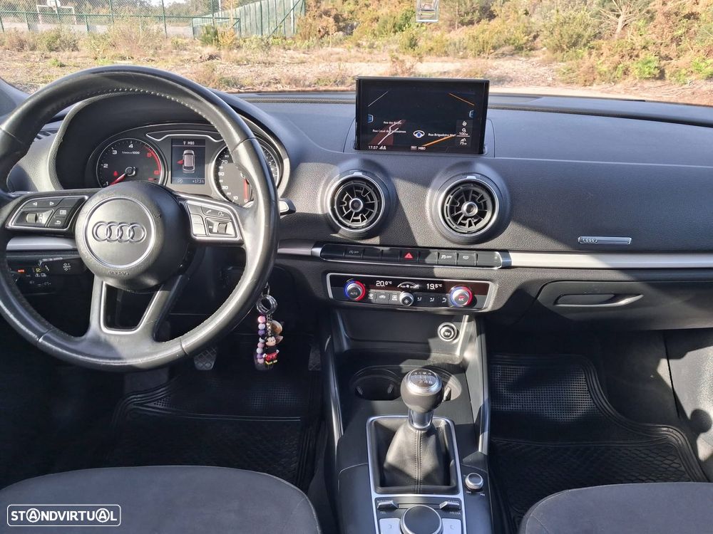 Audi A3 Sportback 1.6 TDI - 10
