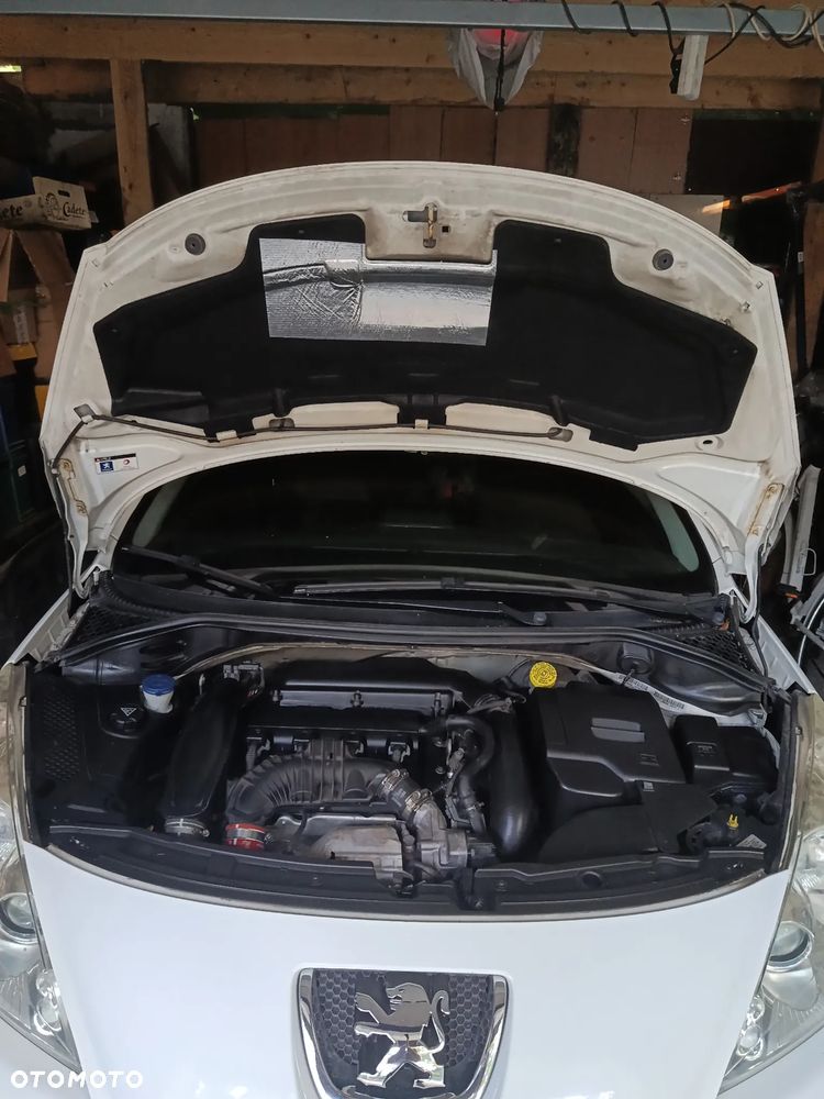 Peugeot 207 - 14