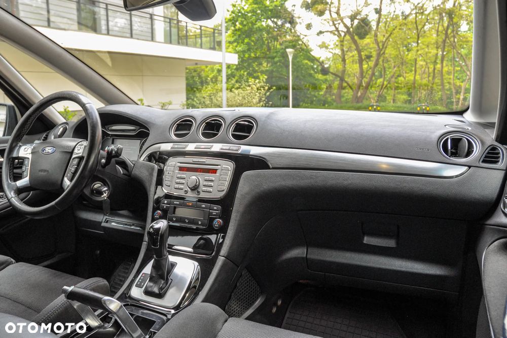 Ford S-Max - 10