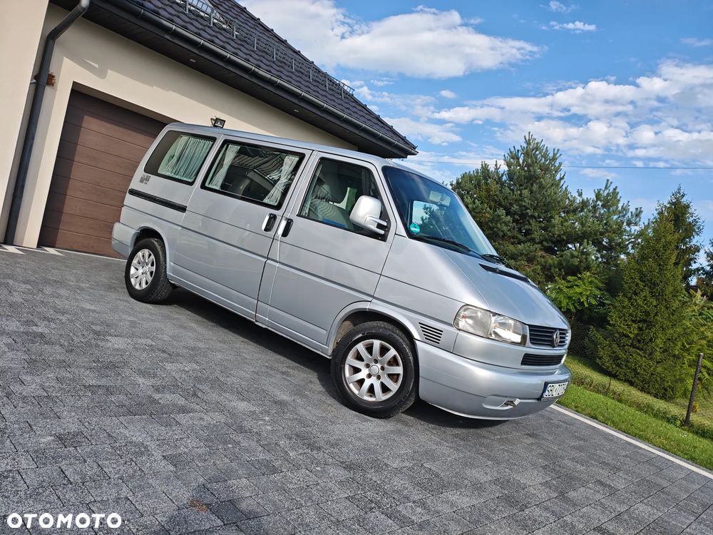 Volkswagen Multivan - 1