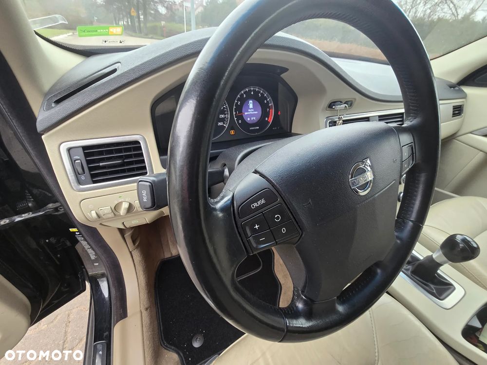 Volvo V70 2.0 - 24