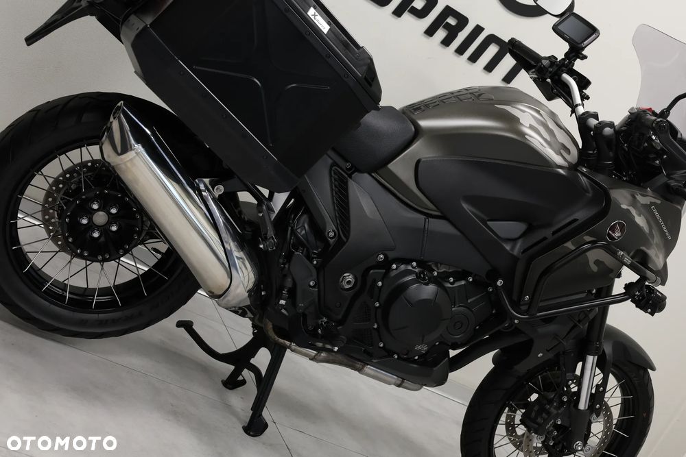 Honda VFR - 14