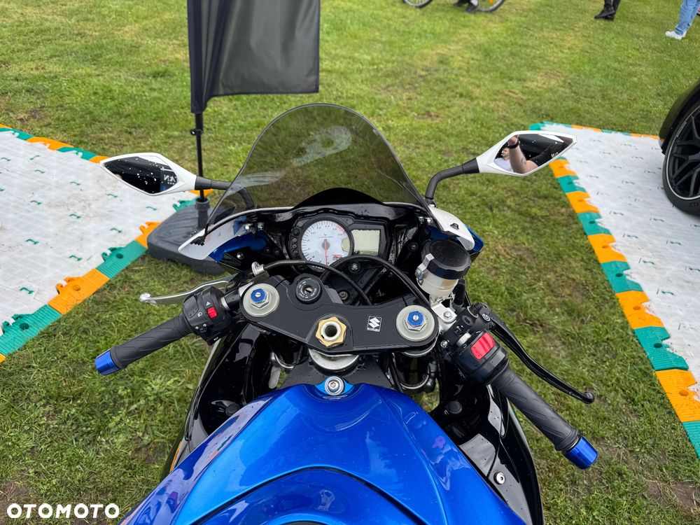 Suzuki GSX-R - 19