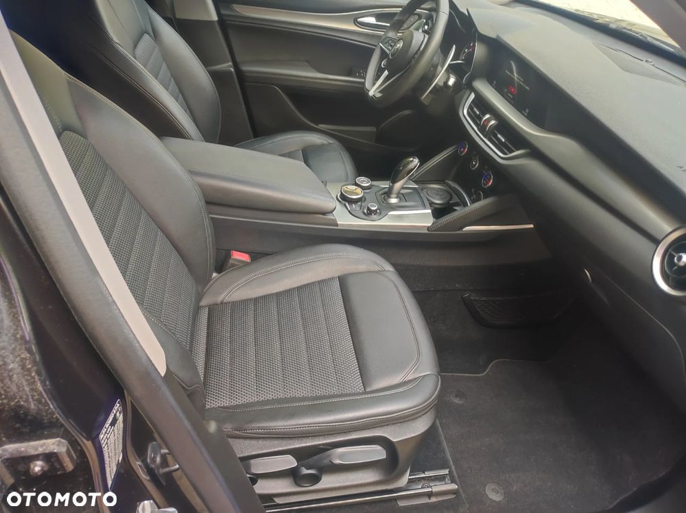 Alfa Romeo Stelvio 2.2 Diesel 16V AT8 Q4 Business - 12