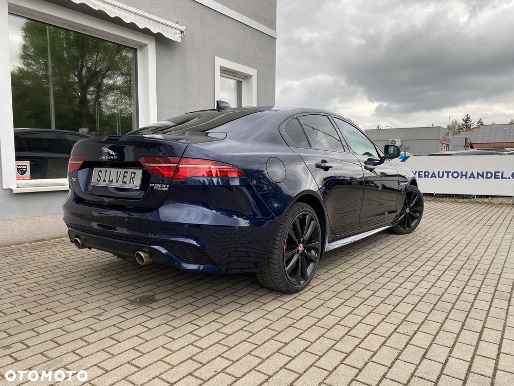 Jaguar XE P300 AWD R-Dynamic HSE - 15