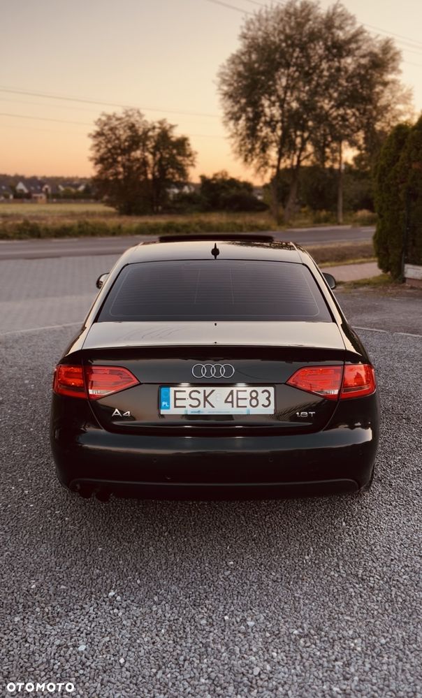 Audi A4 Limousine - 3