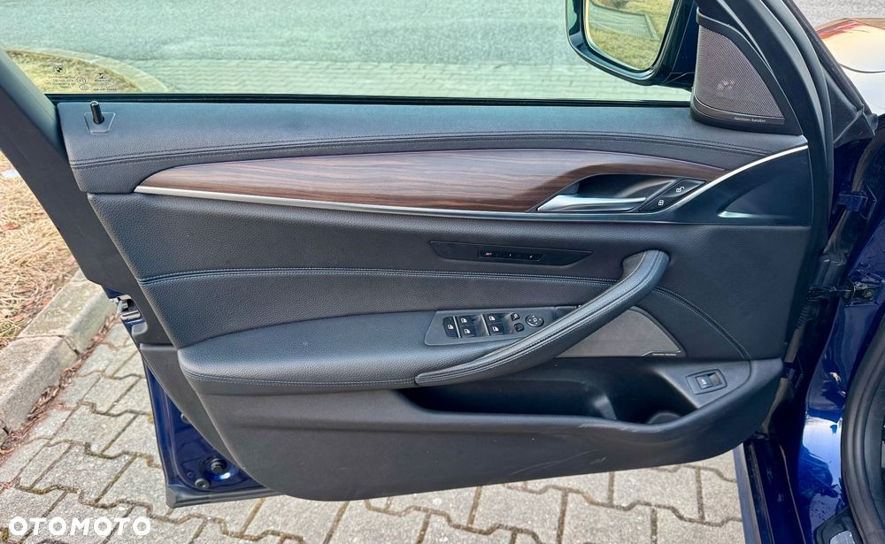 BMW Seria 5 530d xDrive M Sport sport - 17
