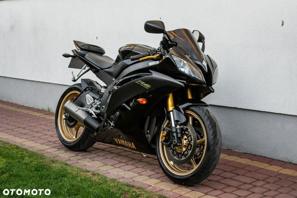 Yamaha R6 - 1