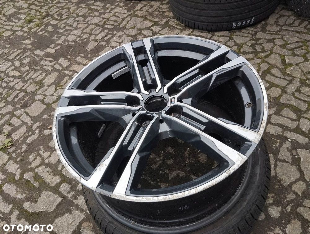 BMW felga alu 8092352 5x112 8 J x 18  ET 57 1szt - 2