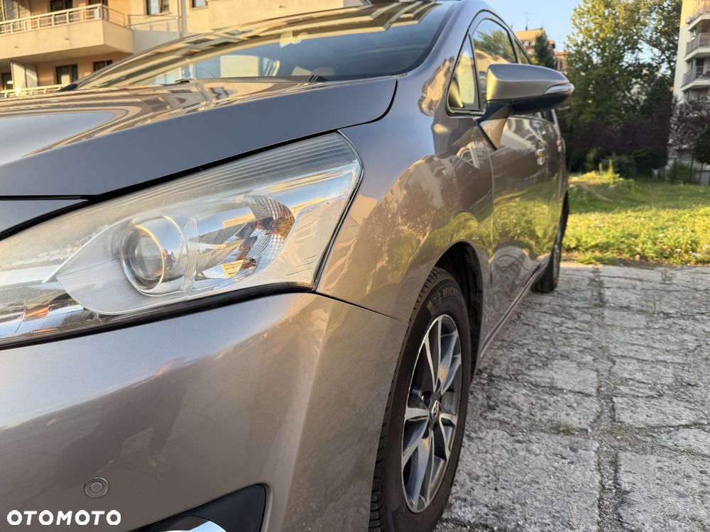 Toyota Verso 1.6 D-4D Prestige 7os - 31