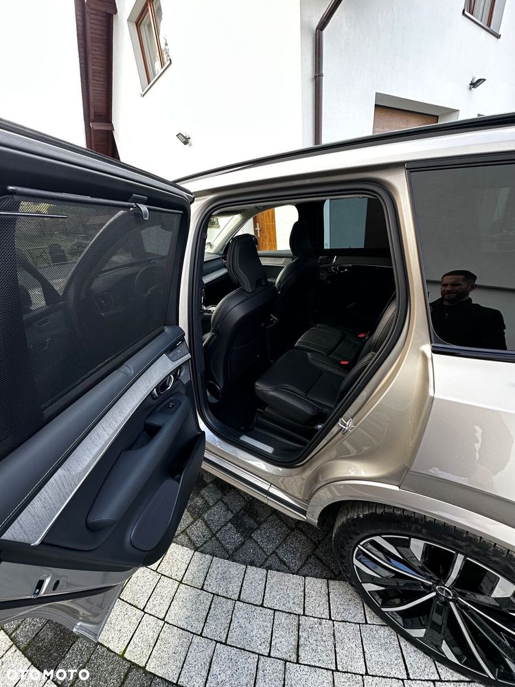 Volvo XC 90 T8 AWD Plug-In Hybrid Ultra Dark 7os - 14