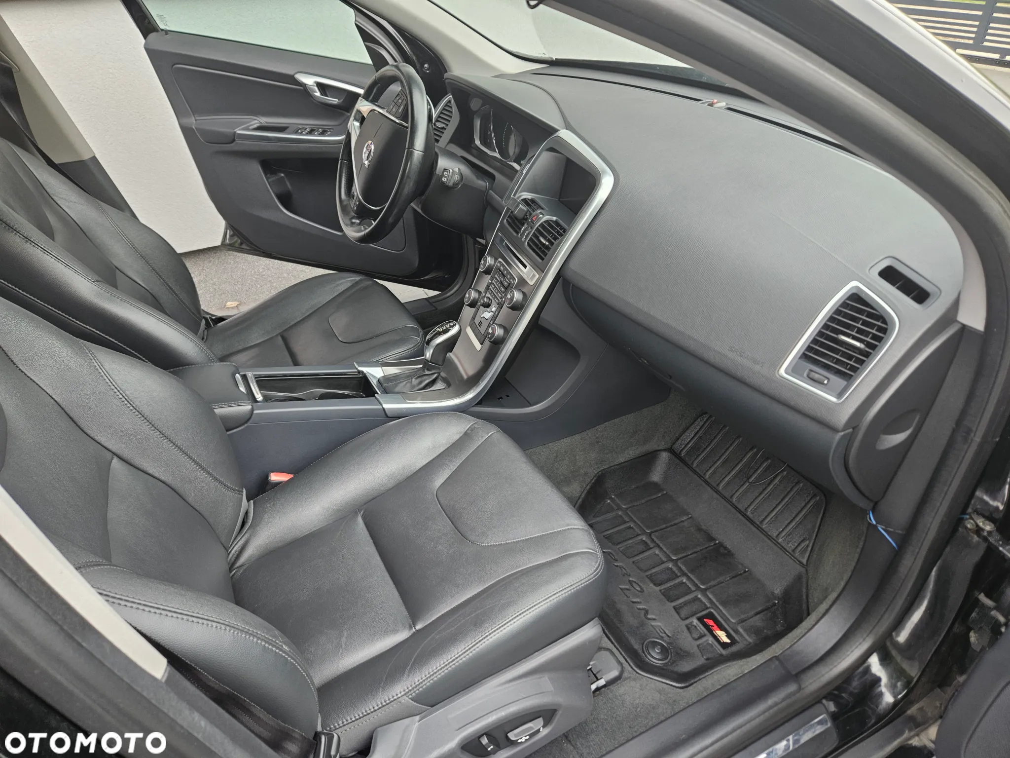 Volvo XC 60 T6 AWD Momentum - 6