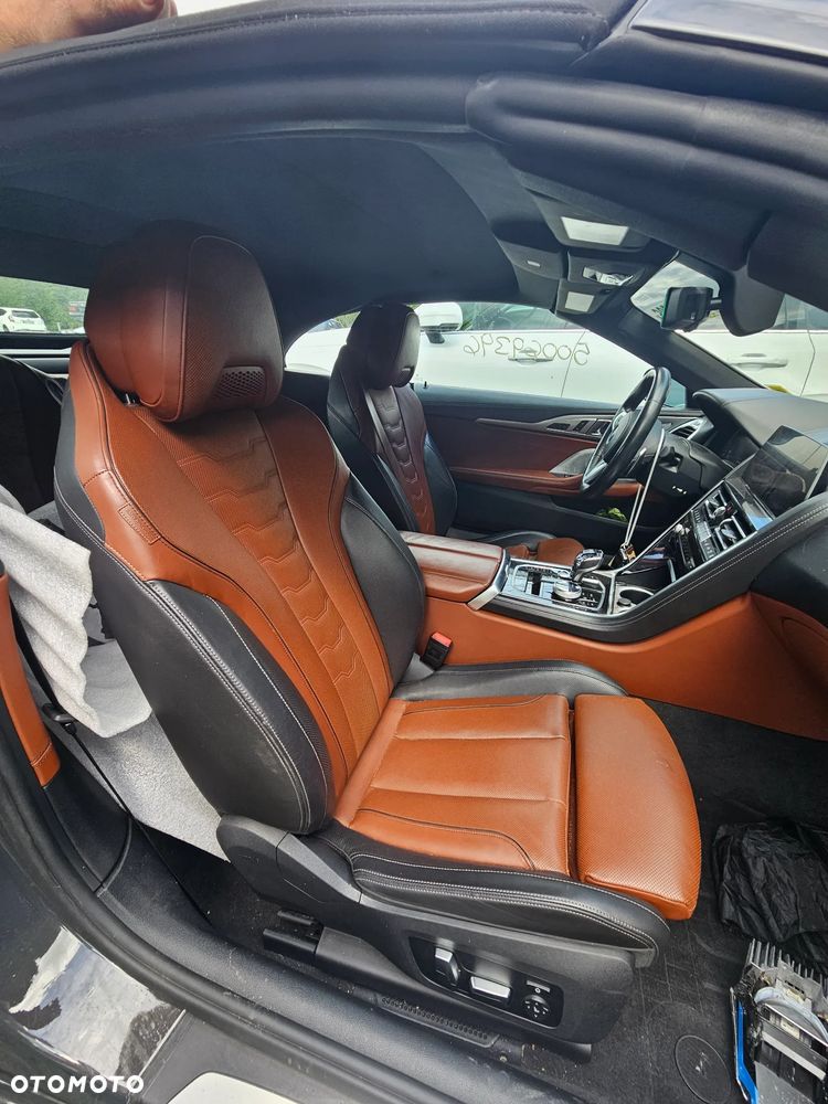 BMW Seria 8 - 16