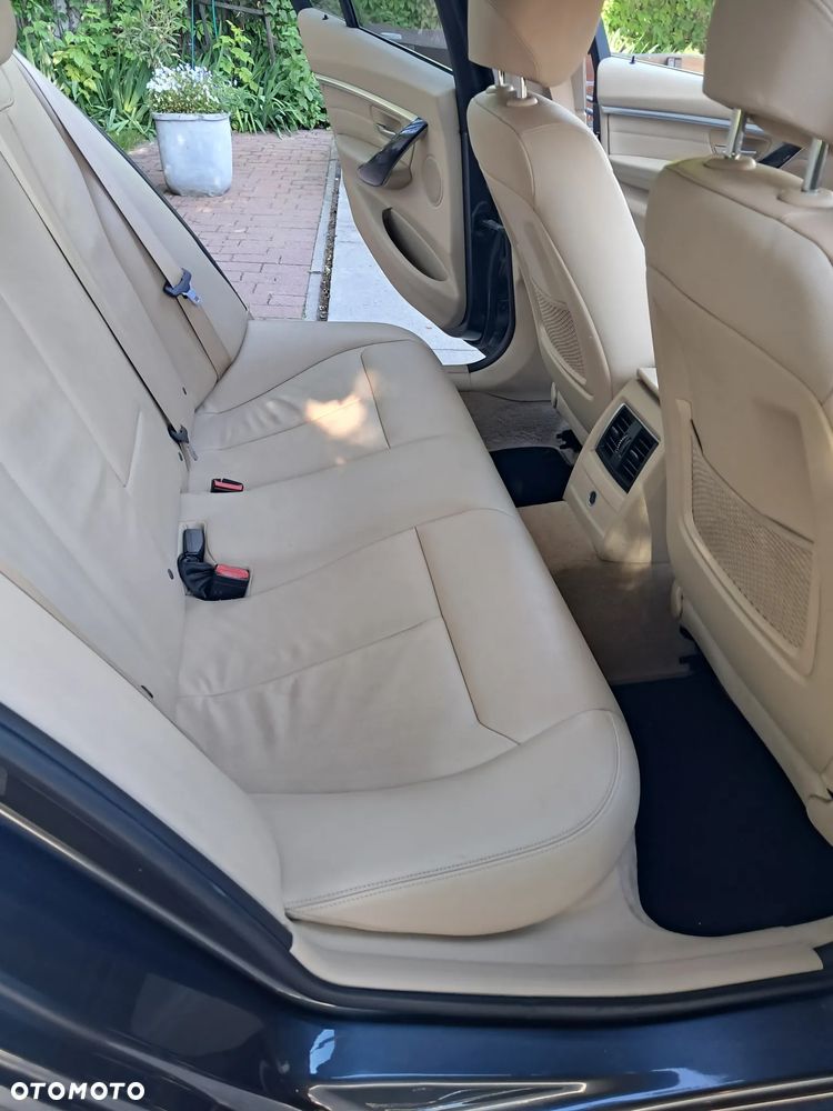 BMW Seria 3 320d Efficient Dynamics Luxury Line Purity - 17