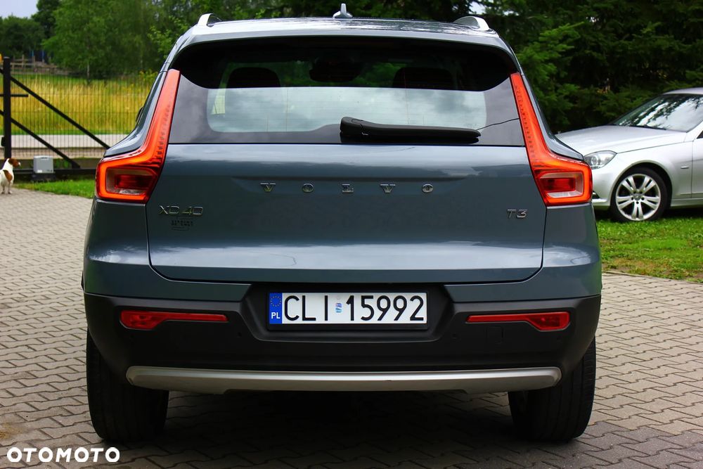 Volvo XC 40 T3 Momentum Pro - 21