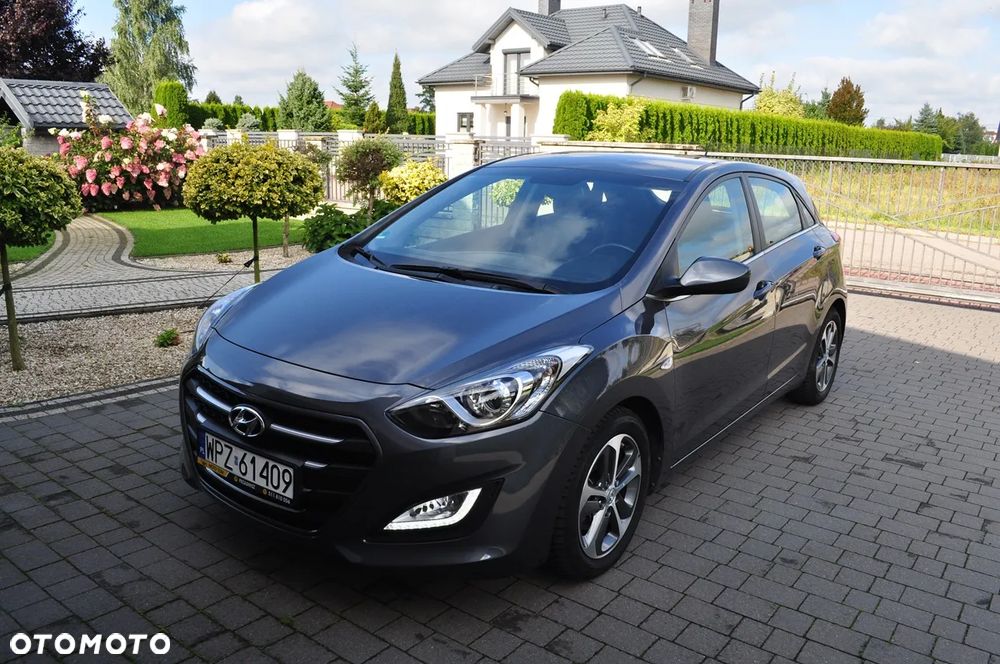 Hyundai i30 blue 1.4 - 1