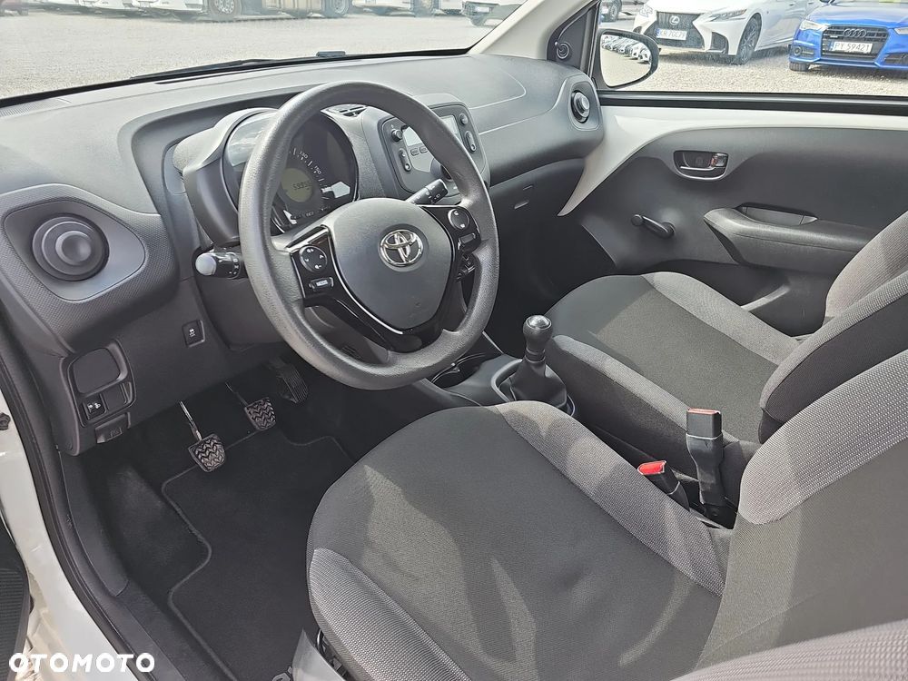 Toyota Aygo - 10