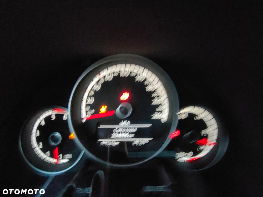 Volkswagen Beetle The 1.6 TDI DPF Blue Motion Technologie Design - 20
