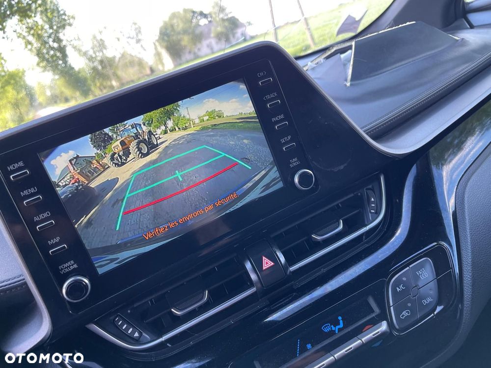 Toyota C-HR 1.8 Hybrid Neon Lime powered by JBL - 18