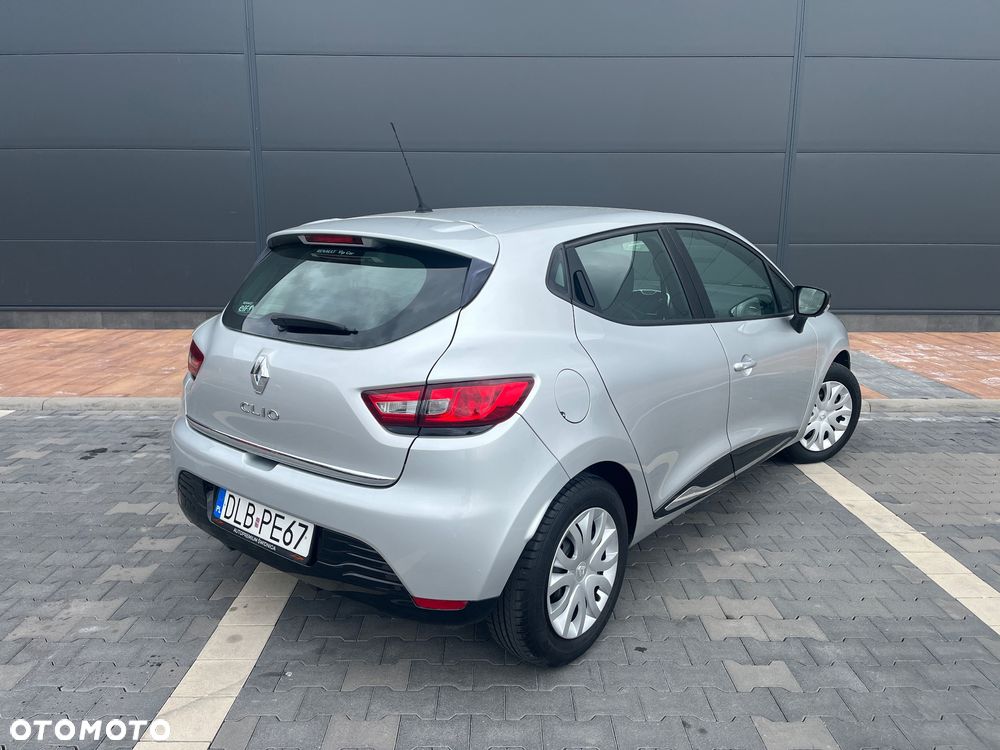 Renault Clio 1.2 16V Life EU6 - 7