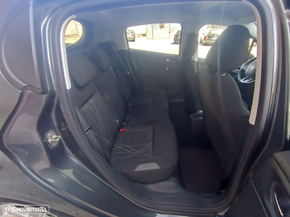 Peugeot 208 1.4 HDi Active - 22