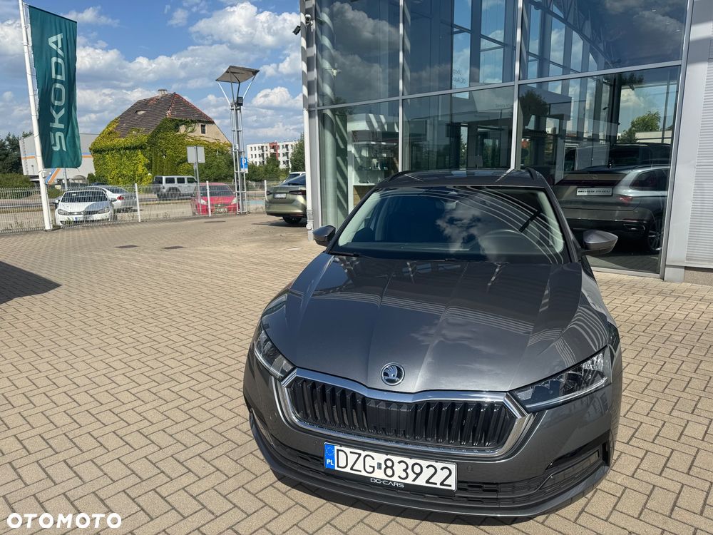 Skoda Octavia 2.0 TDI DSG Ambition - 1