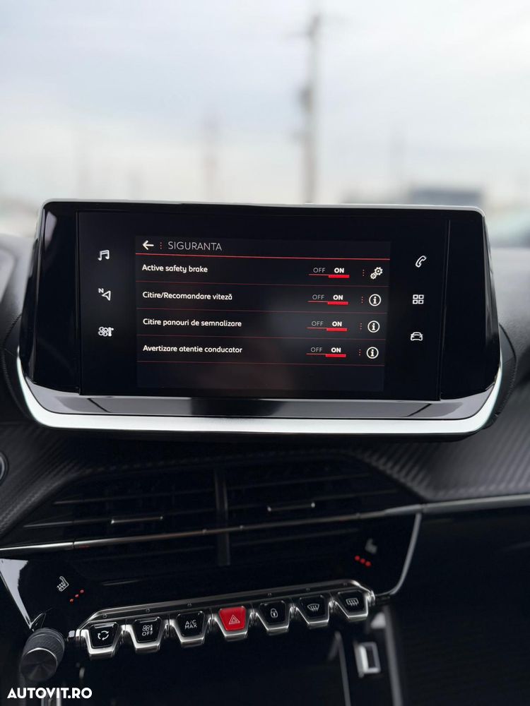 Peugeot 2008 1.2 PureTech EAT8 STT Allure Pack - 21