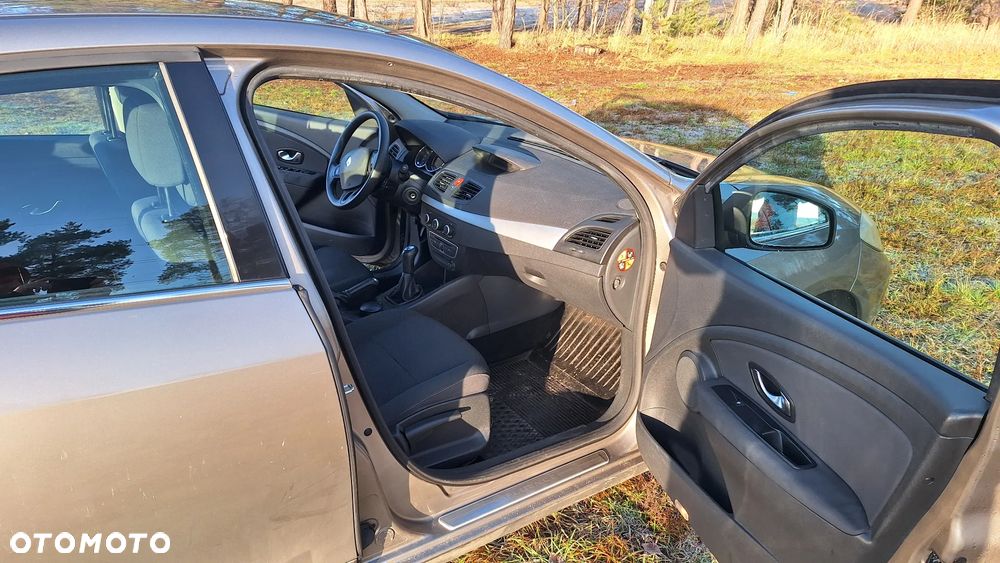 Renault Fluence - 13